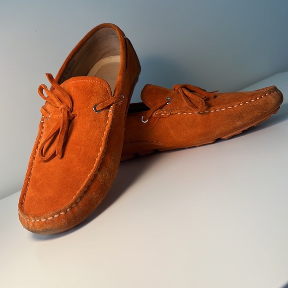 Bally Men’s size 12 shoes. Orange suede. Rubber bottom with Bally Y pattern. - Picture 4 of 13